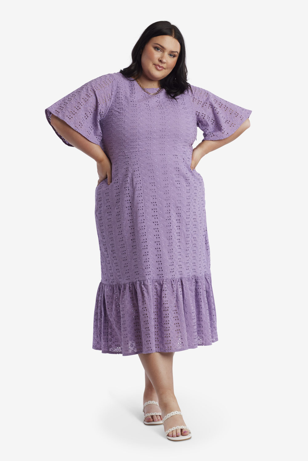 https://www.sweetsaltclothing.com/mm5/graphics/00000001/7/1420562_P_Cambria_Dress_Lace_Fitted_Bodice_Mermaid_Skirt_Purple-1427.jpg