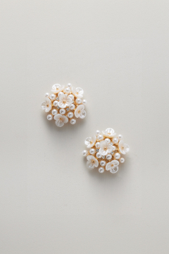 Earring Gold Flower With Pearls